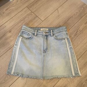 side strip denim mini skirt